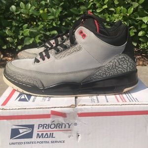 AVAILABLE Jordan 3 retro “stealth”